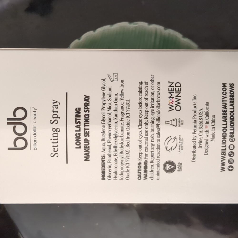 Makeup Setting Spray - Picture 2 of 3